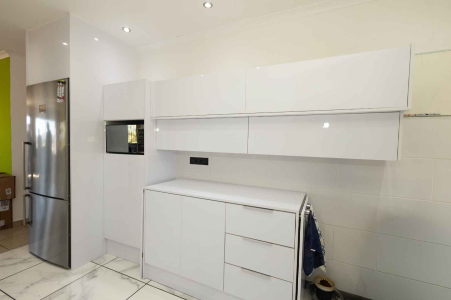 3 Bedroom Property for Sale in Normandie Western Cape